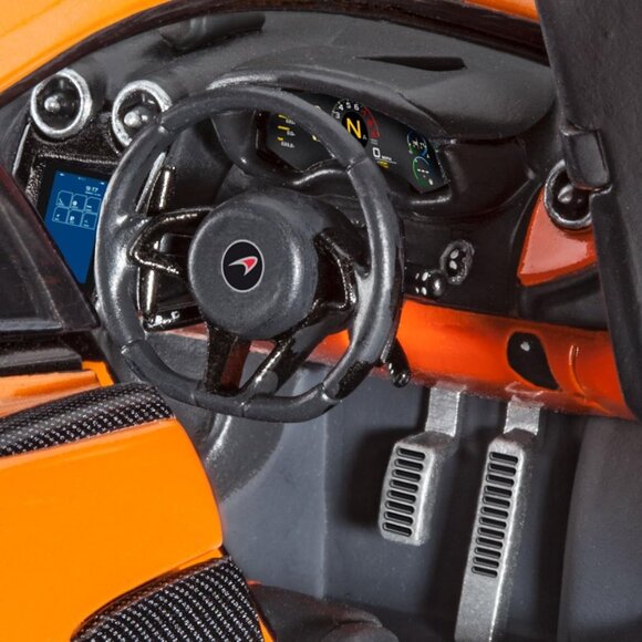 Revell Mclaren 570s Model Set -106-piece (Plastic) New in Box Made in Poland - Picture 6 of 16